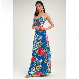 Lulu’s blue tropical dress